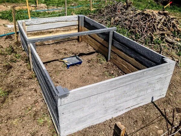 Эксперимент с высокой грядкой: как один садовод обрел идеальное решение для своего огорода