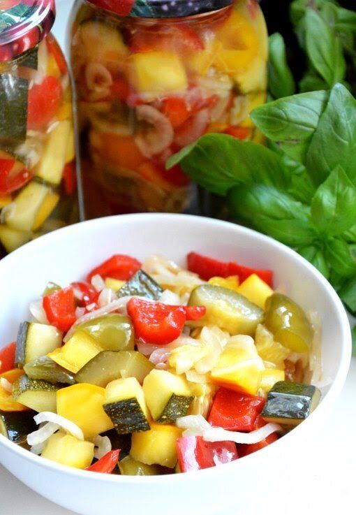 Кабачковый салат на зиму: как сделать вкуснее, чем с огурцами