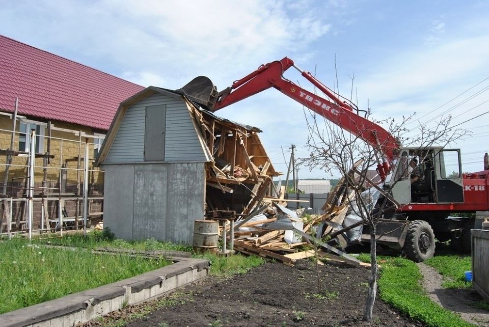 Когда закон не на стороне строителя: экскаватор против мечты о доме