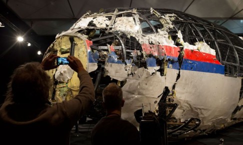  :       ,         ()       2014   Boeing 777...