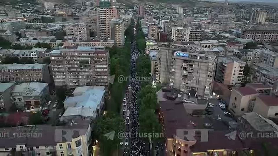       -         ,  RT   