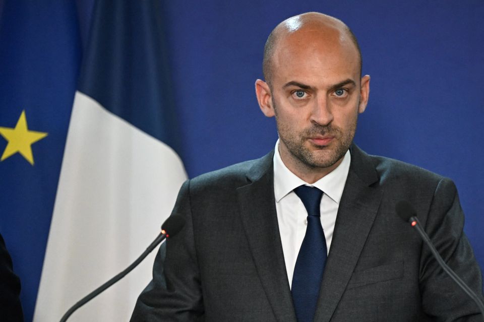          2022 ,     - 