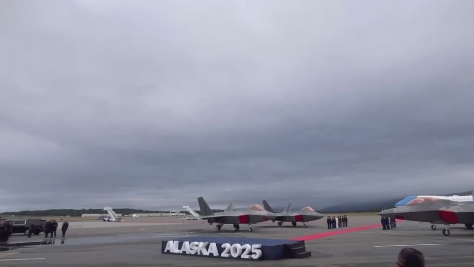     F-22