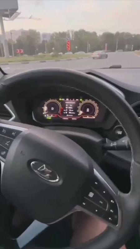 -       Lada Vesta    