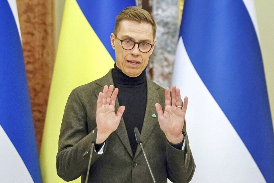 Это другое.. Президент Финляндии Александр Стубб в интервью CNN попытался опровергнуть заявление главы МИД РФ Сергея Лаврова о том, что НАТО и ЕС фактически объявили войну Москве, используя Украину: Мы не находимся в...
