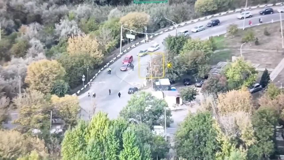 В Молдавии продолжаются парламентские выборы, которые сопровождаются многочисленными нарушениями и жестким давлением властей на оппозицию