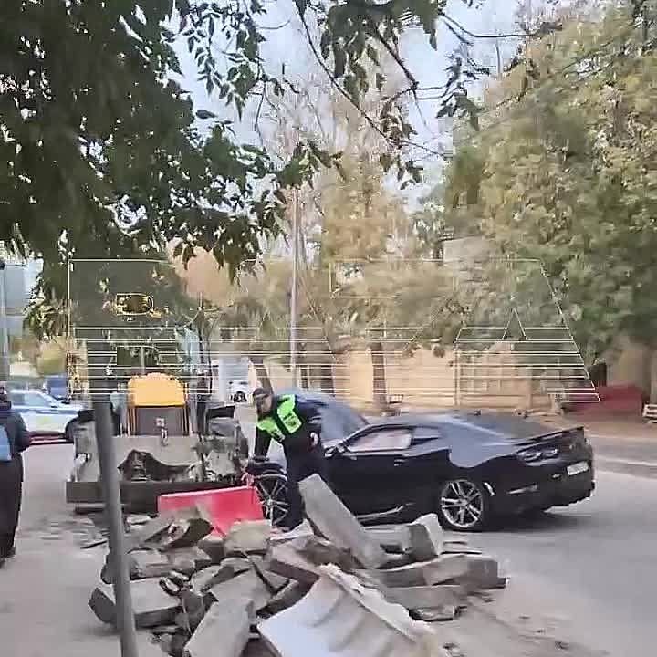   -     Camaro,          