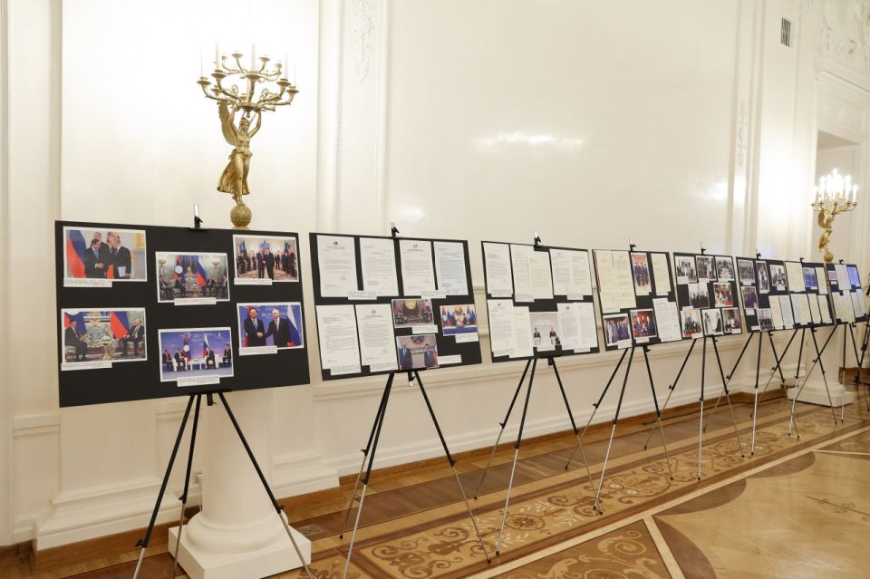 7 октября в Особняке МИД России состоялось открытие выставки архивных документов и фотографий, посвящённой 65-летию установления российско-лаосских дипломатических отношений