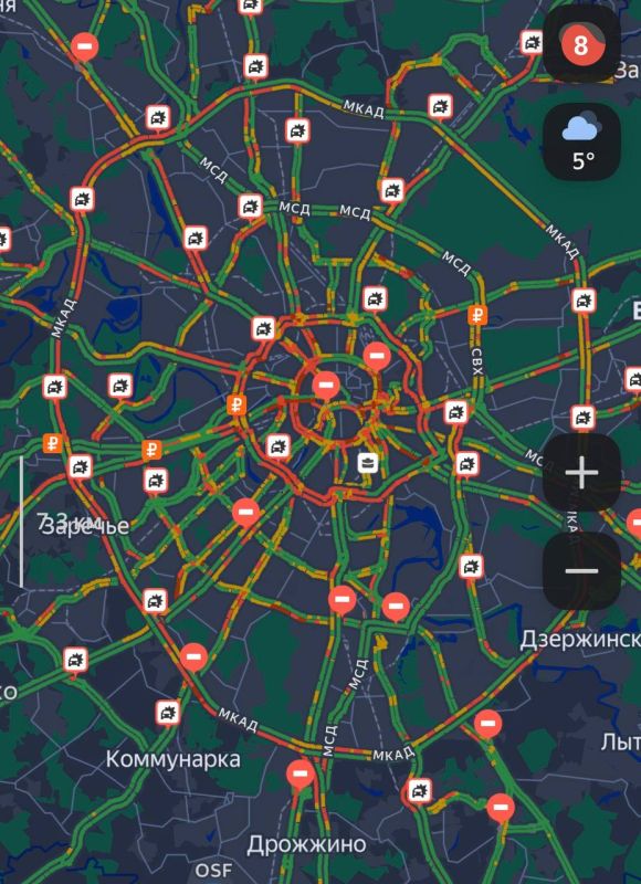 Второй день подряд Москва стоит — на дорогах снова 8 баллов