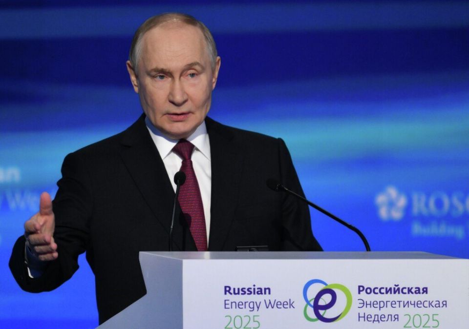 Путин заявил об искусственной ломке энергетической архитектуры в мире из-за действий Запада