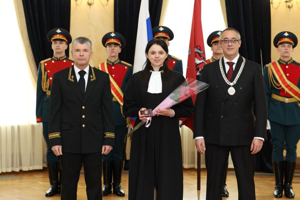 Алексей Шапошников: В Московской городской Думе впервые состоялась церемония принесения присяги и вручения удостоверений мировым судьям города Москвы Алексей Шапошников: В Московской городской Думе впервые состоялась церемония принесения присяги и вручения удостоверений мировым судьям города Москвы