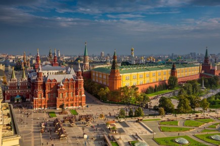 Задержан ранивший ножом росгвардейца в Москве, сообщили в СК. Молодого человека 2005 года рождения задержали в Московской области, он будет доставлен в подразделение столичного СК