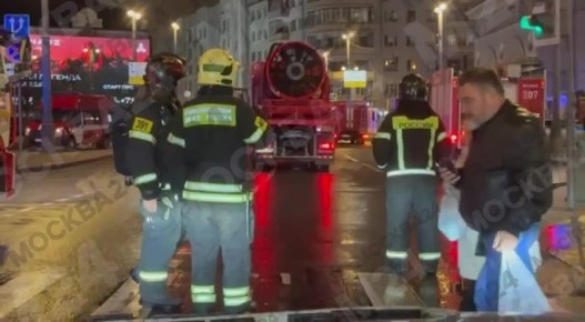 У Белорусского вокзала скопление пожарных машин