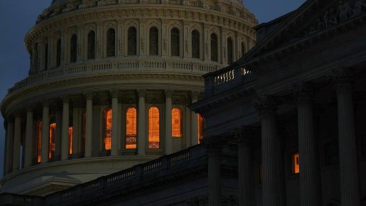 Комитет сената США по международным отношениям одобрит сегодня три законопроекта, призванных усилить давление на Россию, пишет Axios со ссылкой на источники среди конгрессменов и их помощников