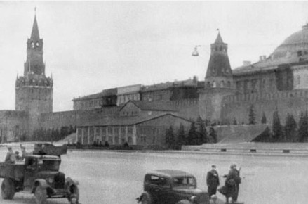 2 Почему немецкие нацисты не смогли найти Кремль?