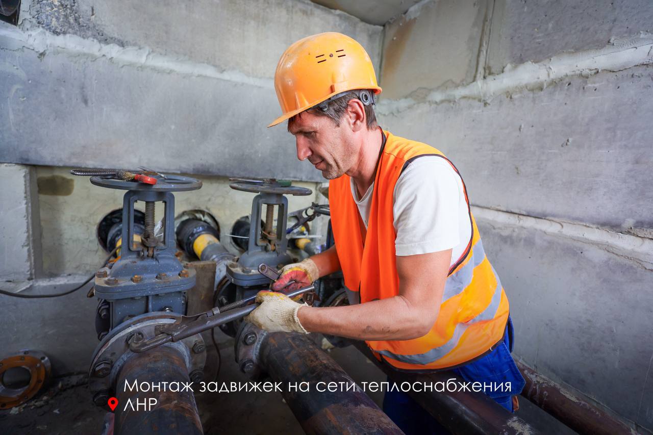 Москва продолжит восстанавливать инфраструктуру Донецка и Луганска Москва продолжит восстанавливать инфраструктуру Донецка и Луганска