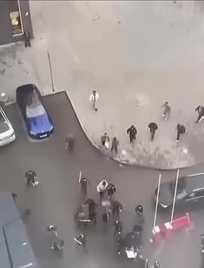 Палками и лопатами: мигранты устроили массовую драку в Москве