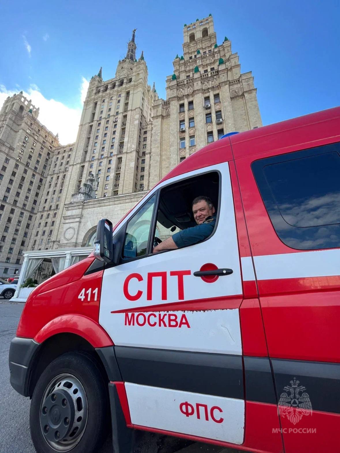 Оперативность и мастерство: в МЧС России служат несколько тысяч водителей Оперативность и мастерство: в МЧС России служат несколько тысяч водителей