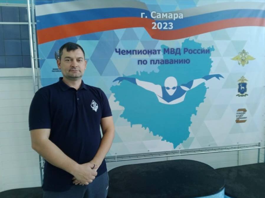 #ЗаПределамиСлужбы: лейтенант полиции Олег Евладов - пловец, вдохновляющий на рекорды #ЗаПределамиСлужбы: лейтенант полиции Олег Евладов - пловец, вдохновляющий на рекорды