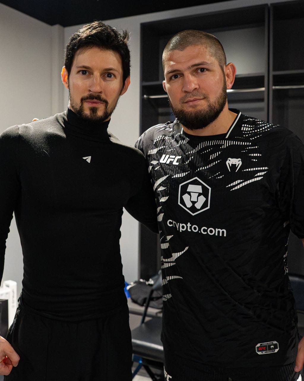Встреча UFC и IT: Хабиб Нурмагомедов встретился с Павлом Дуровым на турнире в ОАЭ