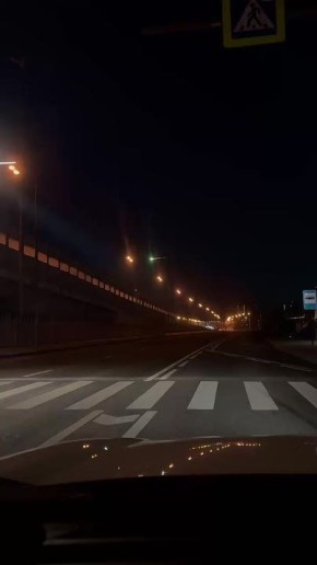 Утро в Москве началось не с кофе: Загадочный объект замечен в небе над столицей