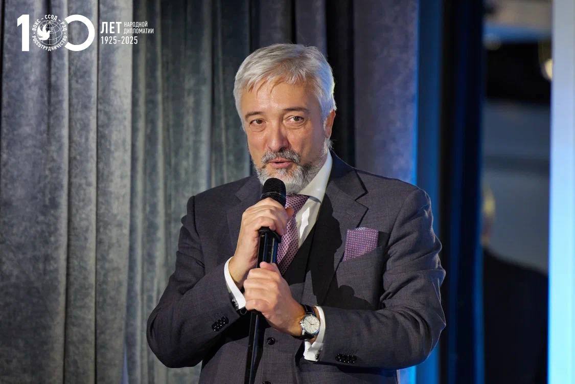 В Москве наградили победителей IV Международной медиапремии «Честный взгляд» В Москве наградили победителей IV Международной медиапремии «Честный взгляд»