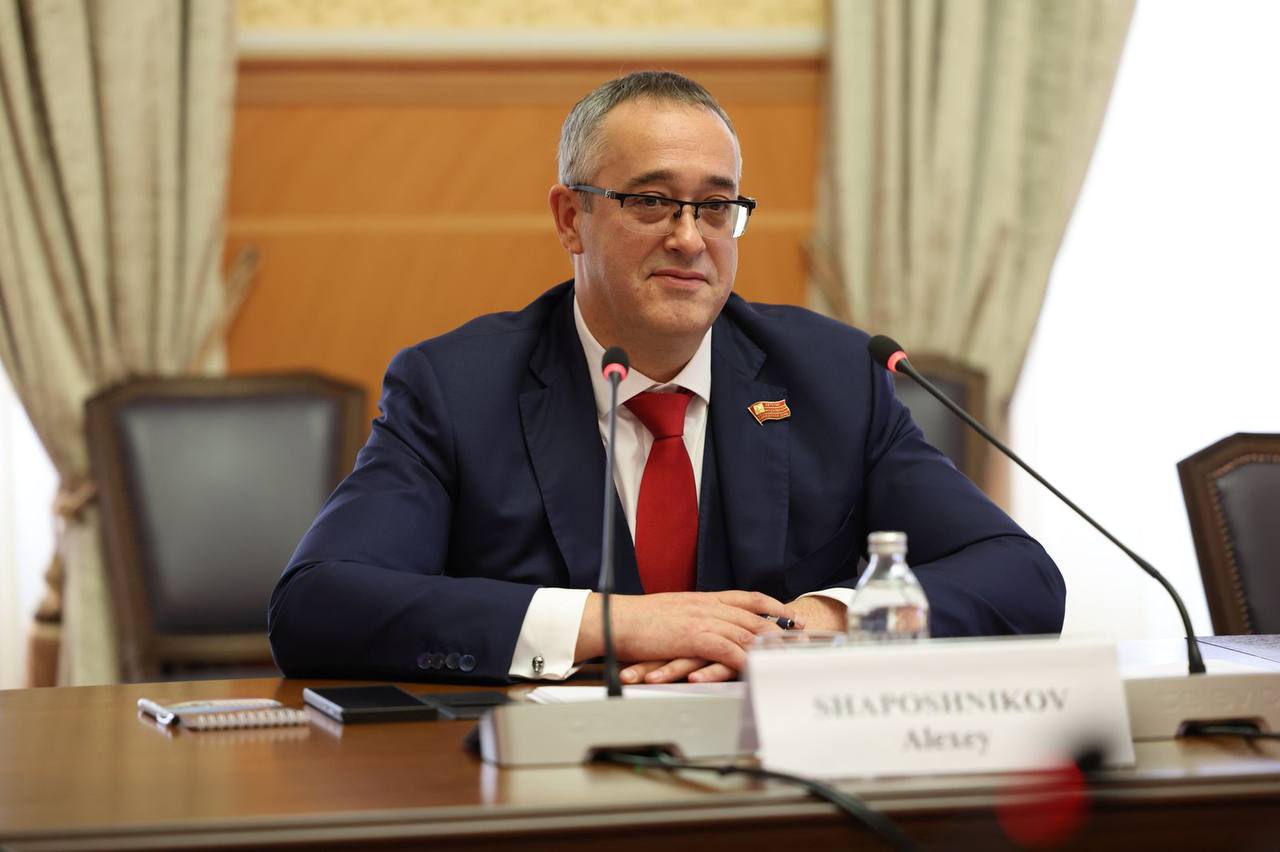 Алексей Шапошников: После подписания Совместного заявления участников Парламентского движения столиц стран БРИКС состоялась встреча с Председателем Исламского городского совета Тегерана Мехди Чамраном Алексей Шапошников: После подписания Совместного заявления участников Парламентского движения столиц стран БРИКС состоялась встреча с Председателем Исламского городского совета Тегерана Мехди Чамраном