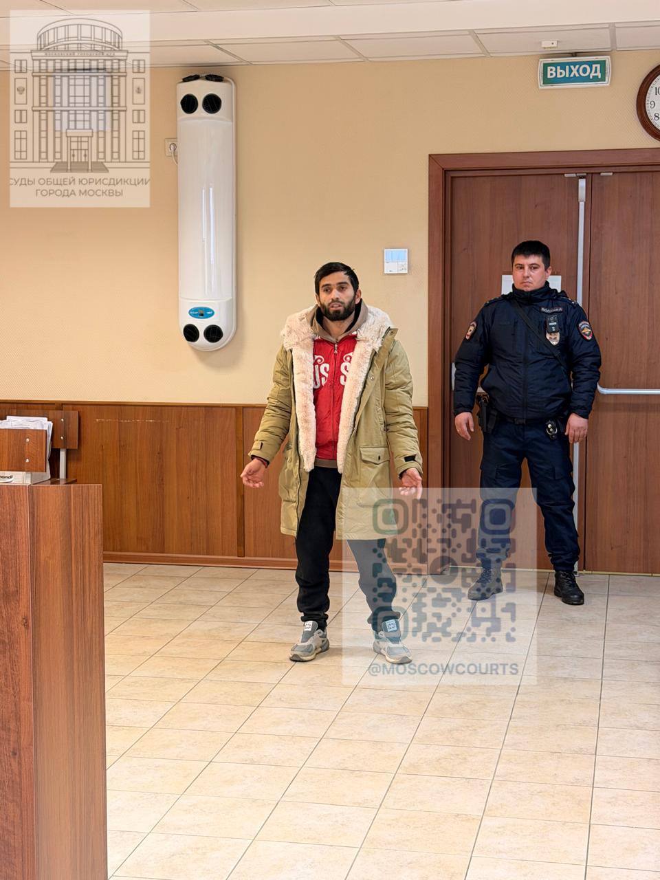 Двух участников массовой драки с палками и лопатами в столичном ЖК "Прокшино" арестовали на 15 суток Двух участников массовой драки с палками и лопатами в столичном ЖК "Прокшино" арестовали на 15 суток