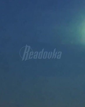 Нечто, напоминающее метеорит, заметили в небе над Москвой