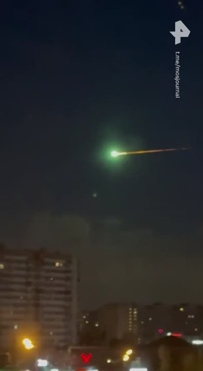 Летательный объект, появившийся в ночном небе над Москвой и Подмосковьем, был, скорее всего, космическим мусором