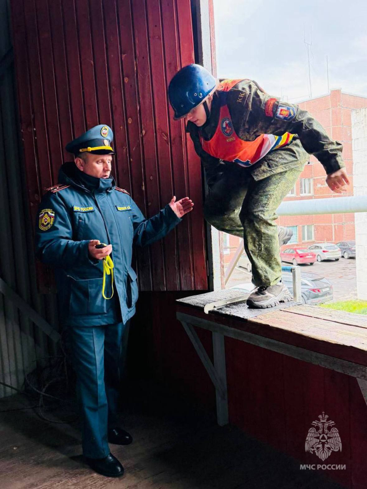 Героические будни огнеборцев глазами школьников Героические будни огнеборцев глазами школьников