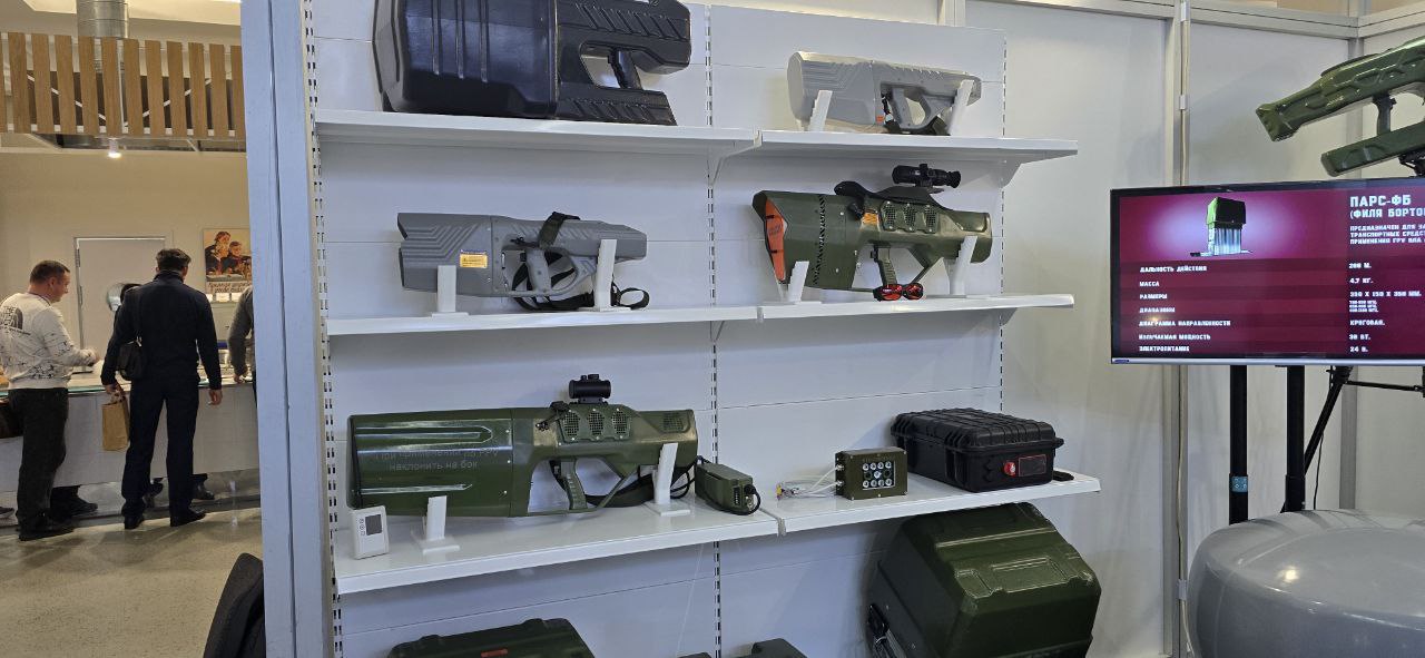 Фотографии с международной выставки «Интерполитех», которая проходит в Москве на территории ВДНХ Фотографии с международной выставки «Интерполитех», которая проходит в Москве на территории ВДНХ