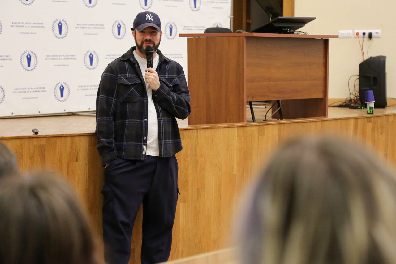 Более тысячи студентов в 11 ведущих вузах России — от Калининграда до Владивостока — стали слушателями образовательного дня по противодействию фейковой информации в рамках Международного форума «Диалог о фейках 3.0»