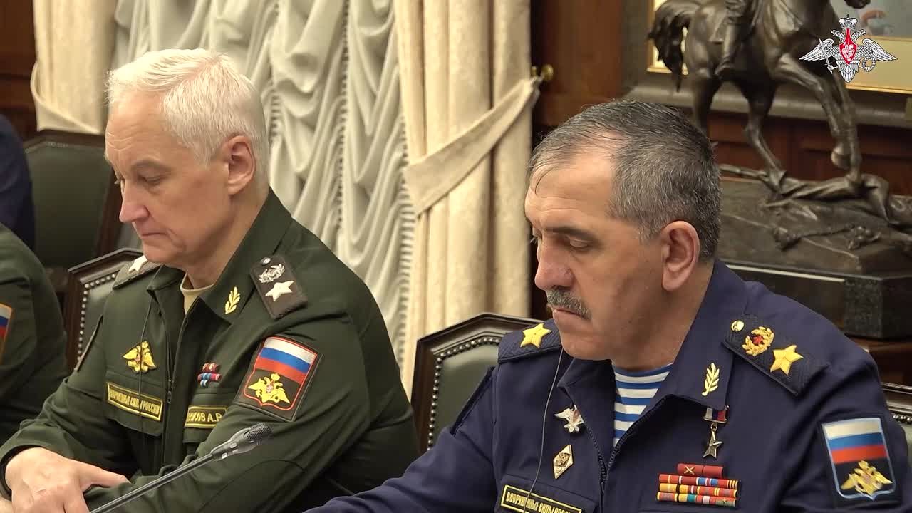 Минобороны России: Министр обороны Российской Федерации Андрей Белоусов провел встречу с министром обороны переходного правительства Сирийской Арабской Республики дивизионным генералом Махрафом Абу Касрой