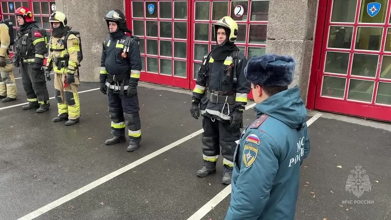 Закаляем дух и характер вместе с огнеборцам МЧС России
