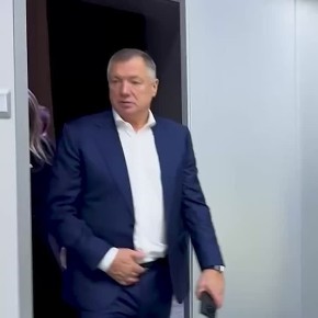 Марат Хуснуллин: Сегодня в национальном центре «Россия» в Москве выступаю на тематической сессии «Платформа Будущего: 100 проектов России. Строительство»