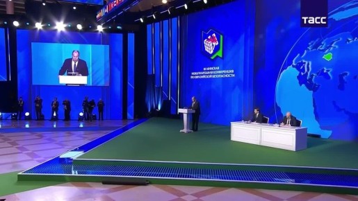 РФ надеется, что Трамп по-прежнему стремится к миру на Украине и верен подходам саммита на Аляске — Лавров