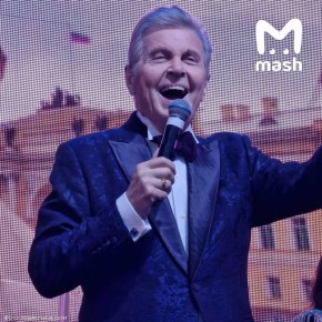 Лев Лещенко отказался от больших сольников и сократил количество корпоративов до двух в месяц — народному артисту тяжело выступать из-за одышки и больной спины