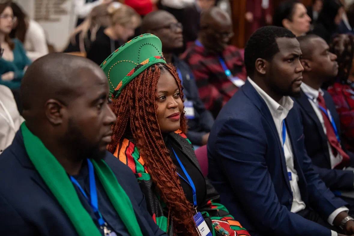 Министр науки и высшего образования Валерий Фальков поприветствовал участников Международного форума иностранных выпускников российских и советских вузов, который проходит в Москве а Музее Победы Министр науки и высшего образования Валерий Фальков поприветствовал участников Международного форума иностранных выпускников российских и советских вузов, который проходит в Москве а Музее Победы