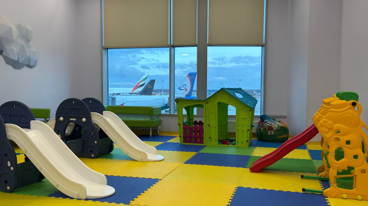 Аэропорты Москвы – "Внуково", "Домодедово" и "Шереметьево" - на фоне рекомендаций Минтранса о том, как повысить комфорт для путешествующих с детьми, рассказали РИА Новости, что уже сделали: Аэропорты Москвы – "Внуково", "Домодедово" и "Шереметьево" - на фоне рекомендаций Минтранса о том, как повысить комфорт для путешествующих с детьми, рассказали РИА Новости, что уже сделали: