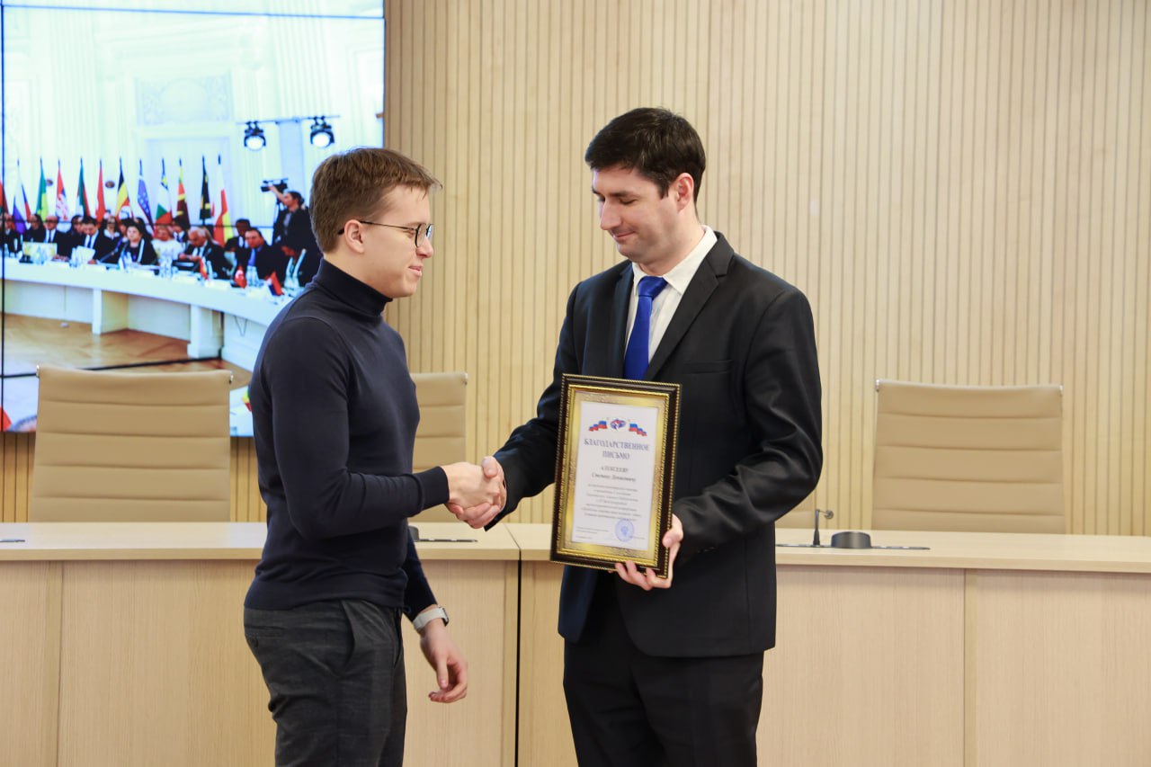 Татьяна Москалькова: В Доме прав человека наградили благодарственными письмами Уполномоченного по правам человека в Российской Федерации студентов российских ВУЗов за оказание волонтерской помощи в проведении 22-24 октября в... Татьяна Москалькова: В Доме прав человека наградили благодарственными письмами Уполномоченного по правам человека в Российской Федерации студентов российских ВУЗов за оказание волонтерской помощи в проведении 22-24 октября в...