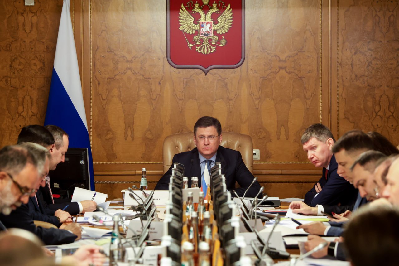 Александр Новак провел заседание правительственной комиссии по вопросам развития электроэнергетики Александр Новак провел заседание правительственной комиссии по вопросам развития электроэнергетики