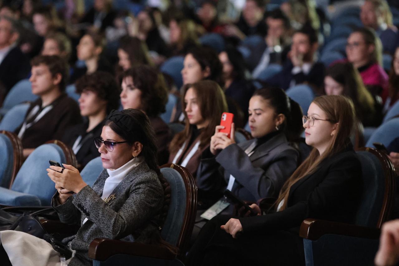 Технологии, законодательное регулирование, повышение медиаграмотности и международное партнерство — эксперты Международной ассоциации по фактчекингу Global Fact-Checking Network (GFCN) выделили ключевые аспекты в борьбе с... Технологии, законодательное регулирование, повышение медиаграмотности и международное партнерство — эксперты Международной ассоциации по фактчекингу Global Fact-Checking Network (GFCN) выделили ключевые аспекты в борьбе с...