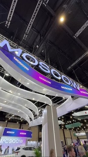 Алексей Шапошников: В Санкт-Петербурге стартовал Международный Муниципальный форум БРИКС – одна из ключевых площадок для диалога между столицами, регионами и муниципалитетами – в этом году приехали около 5 тысяч участников...