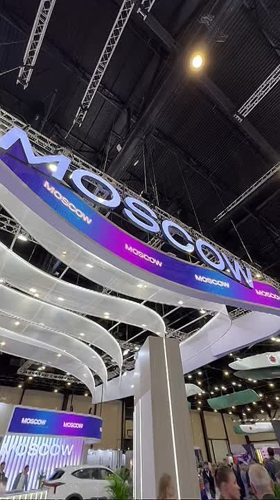 Алексей Шапошников: В Санкт-Петербурге стартовал Международный Муниципальный форум БРИКС – одна из ключевых площадок для диалога между столицами, регионами и муниципалитетами – в этом году приехали около 5 тысяч участников...