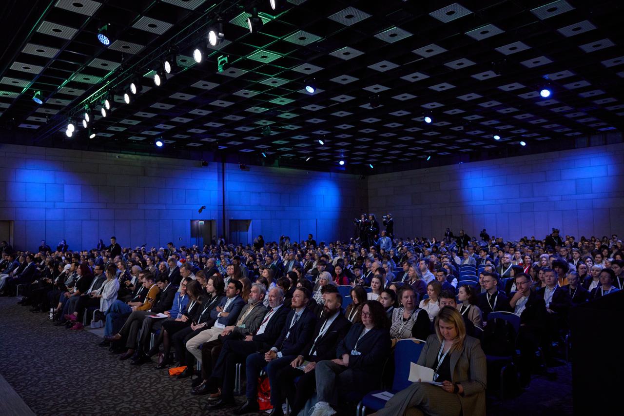 «Нашим приоритетом сегодня является выработка действенных международных норм против информационных угроз в глобальном масштабе» «Нашим приоритетом сегодня является выработка действенных международных норм против информационных угроз в глобальном масштабе»