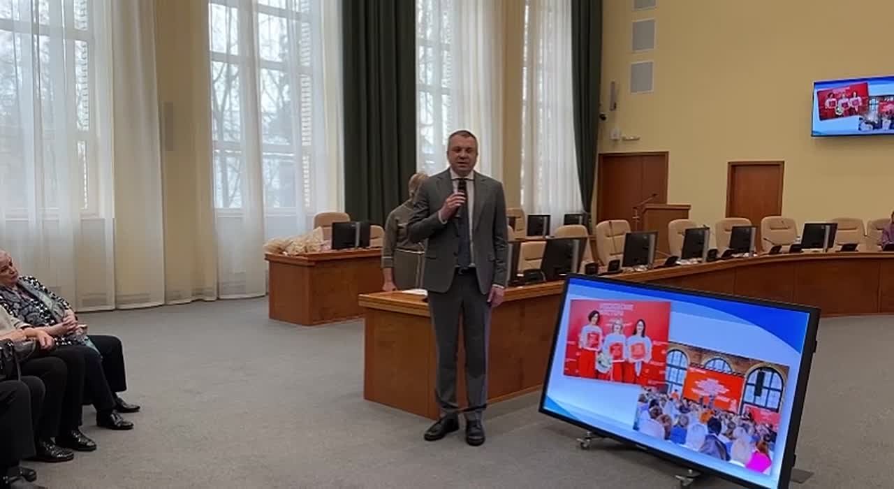 Евгений Попов: Сегодня в Префектуре Западного округа Москвы вручали благодарности победителям конкурса профессионального мастерства «Московские мастера-2025», а также лучшим наставникам ЗАО и волонтёрам, которые активно...