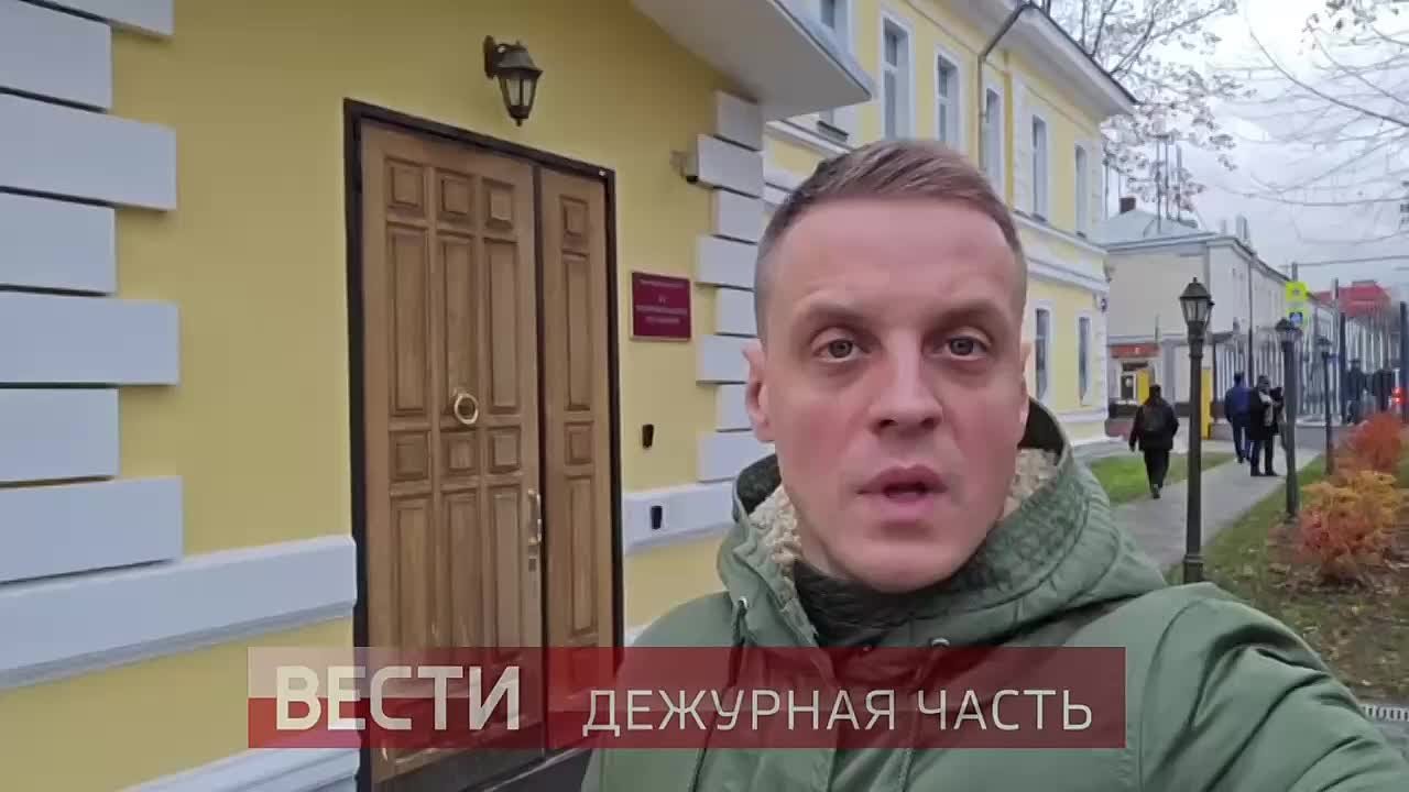 Второй Западный окружной военный суд закрыл от слушателей рассмотрение уголовного дела в отношении бывшего аналитика банка данных "ТВС Узбекистан" Евгения Серебрякова (внесен в РФ в перечень террористов и экстремистов)...