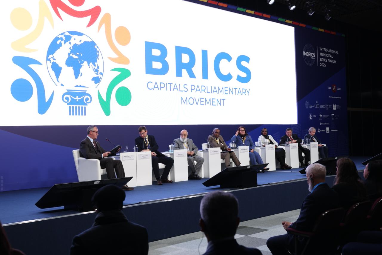 Алексей Шапошников: На Международном Муниципальном форуме БРИКС Московская городская Дума провела сессию «Парламентская дипломатия столиц стран БРИКС в эпоху глобальных изменений как инструмент сохранения инвестиций»