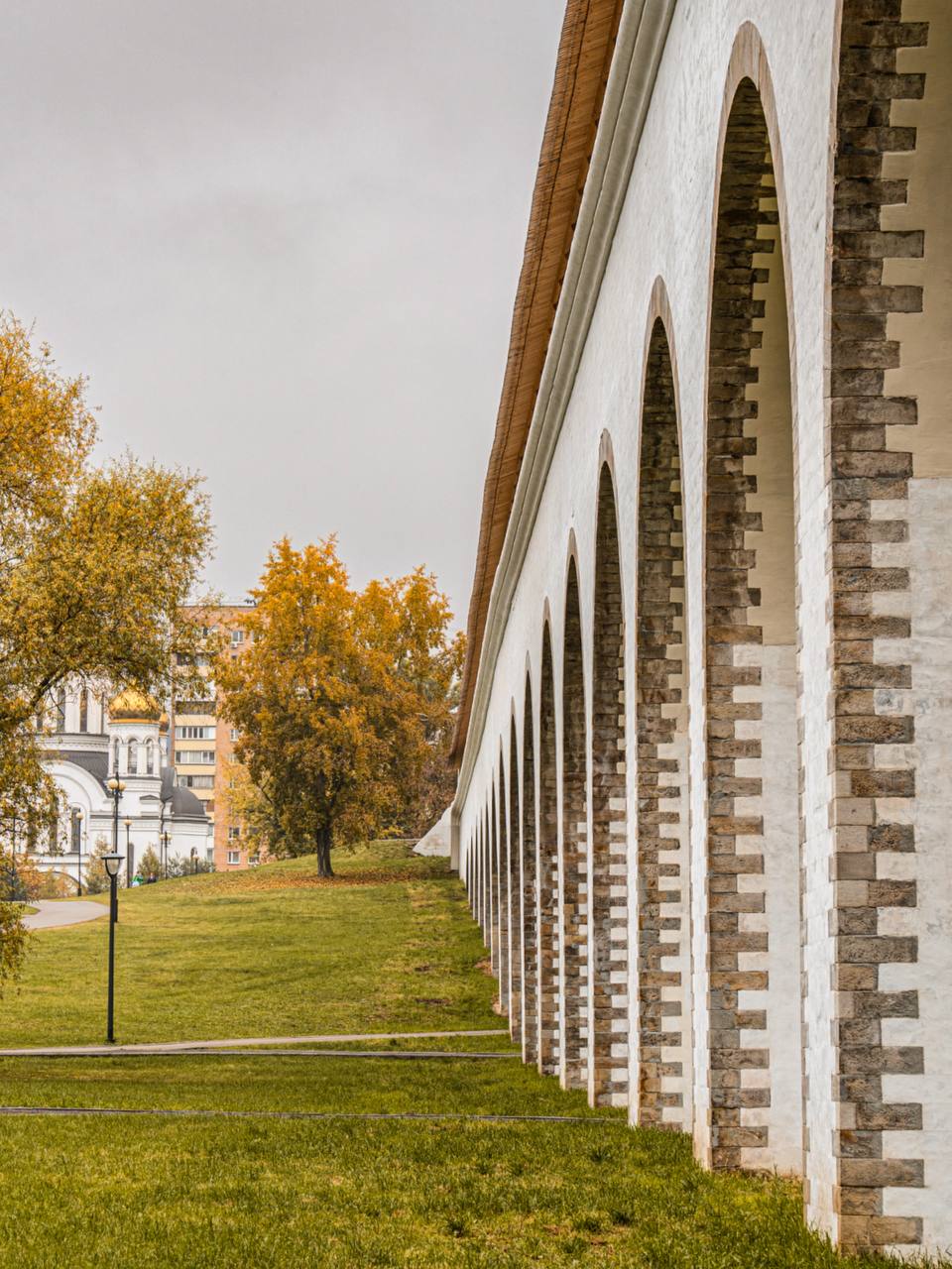 На моих фото Ростокинский акведук этой осенью На моих фото Ростокинский акведук этой осенью